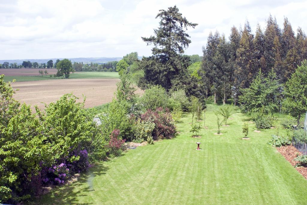 La Nesliere Chambres D'Hotes Bio Saint-Symphorien-des-Monts Luaran gambar