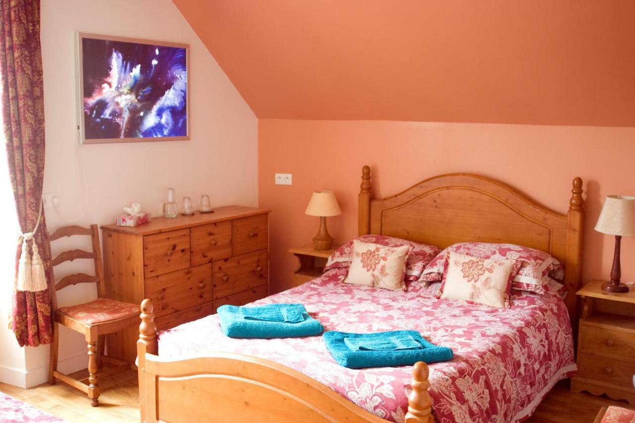 La Nesliere Chambres D'Hotes Bio Saint-Symphorien-des-Monts Luaran gambar
